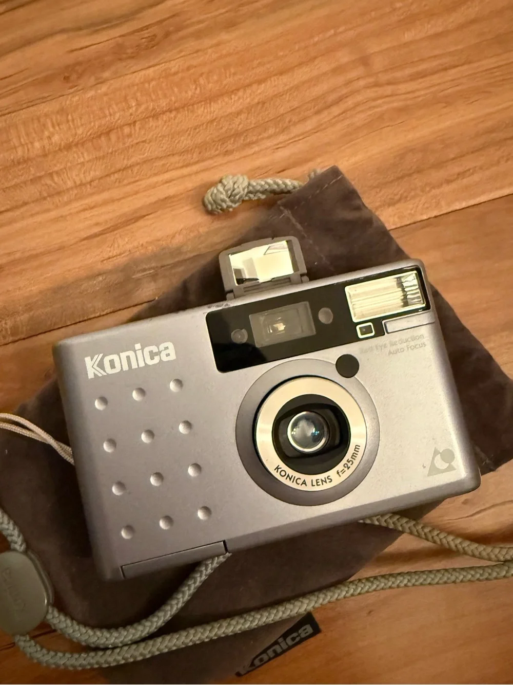 Vintage Konica Revio APS 24mm Point & Shoot Film Camera with Carrying Case